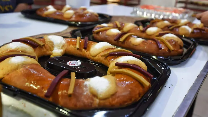 Elaboración-de-Rosca-de-Reyes-en-Durango 